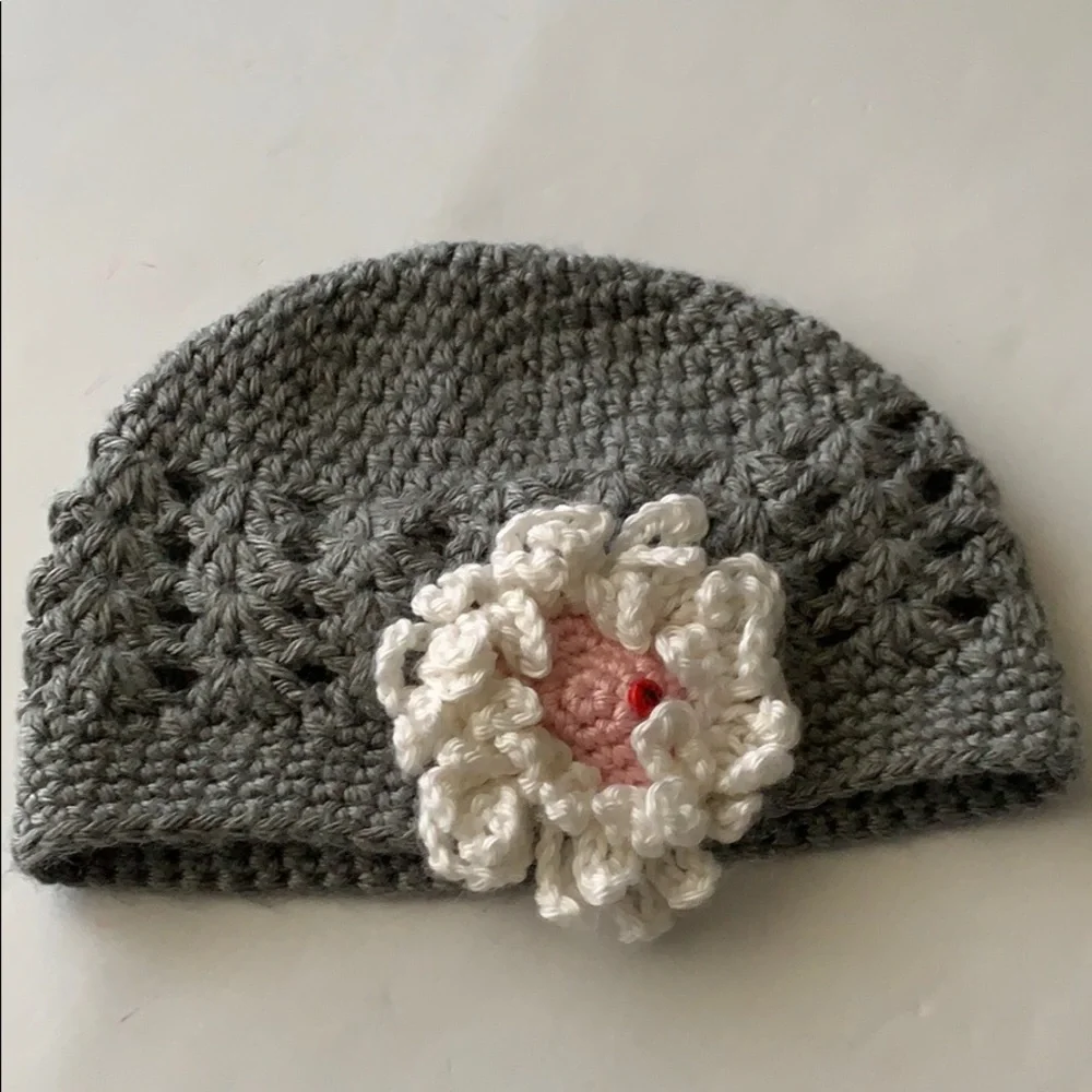 Bundle 3/ $25🍒 Handmade hat